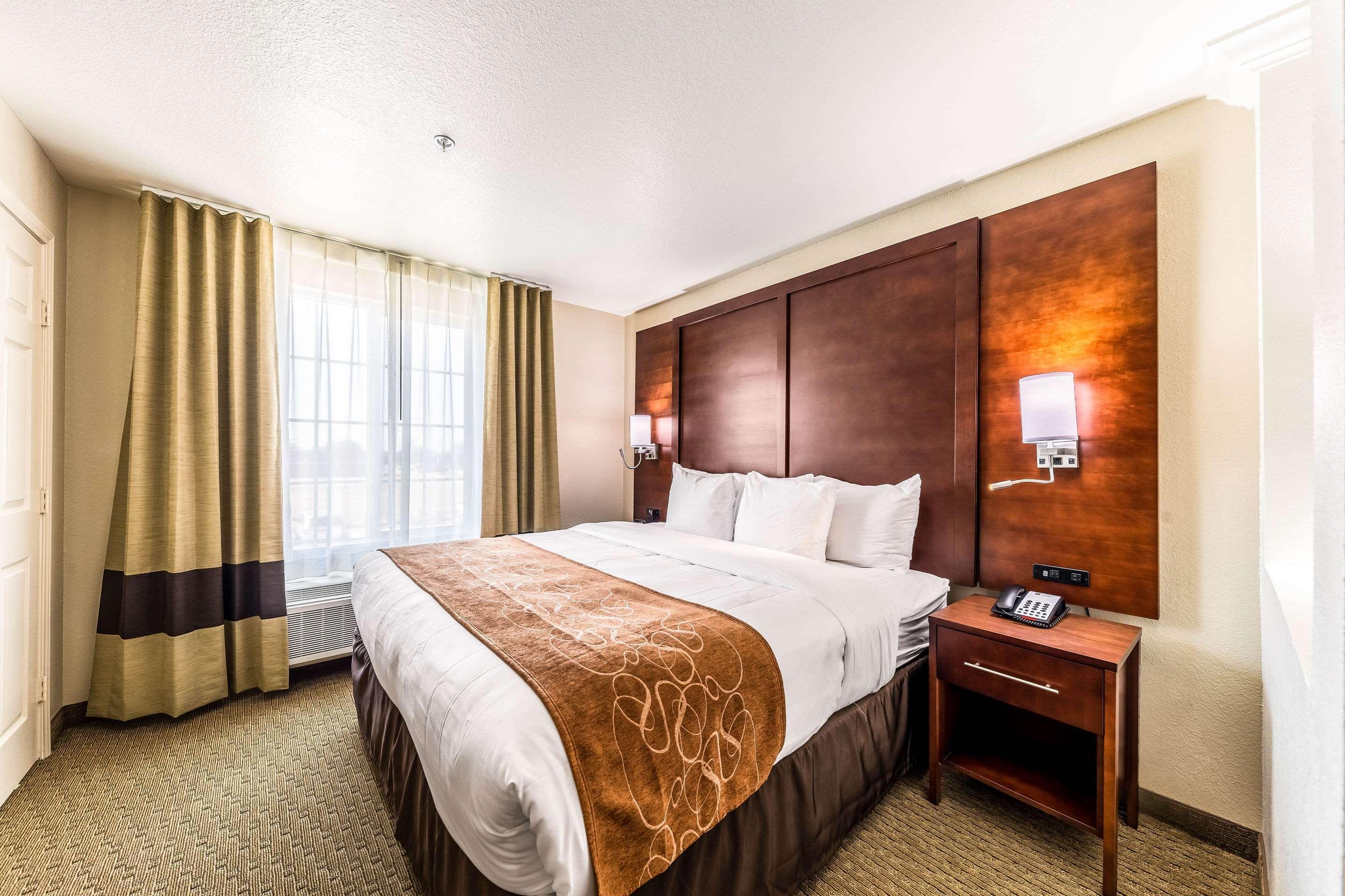 Comfort Suites Grand Prairie - Arlington North Экстерьер фото