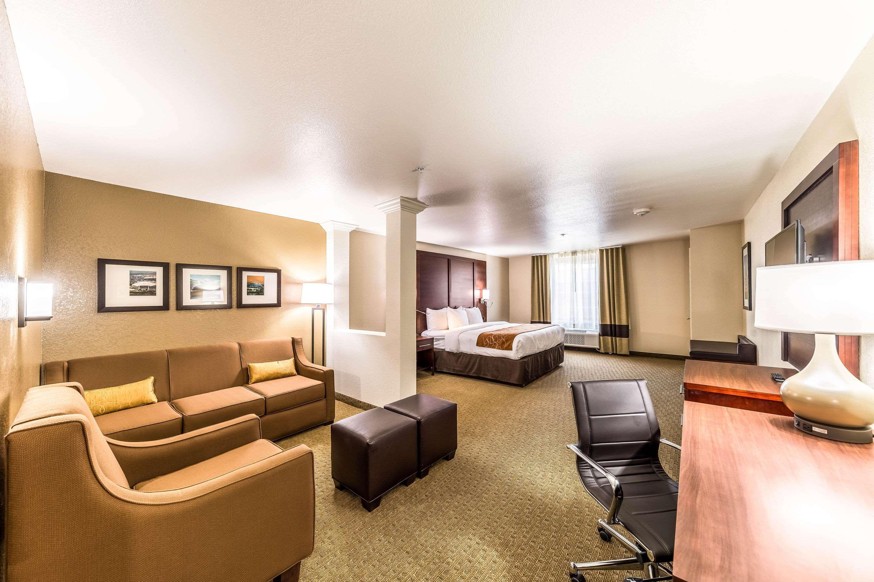 Comfort Suites Grand Prairie - Arlington North Экстерьер фото