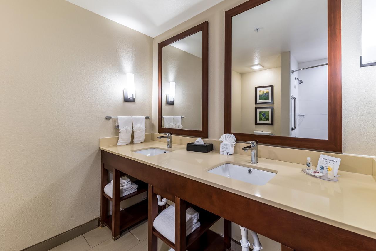 Comfort Suites Grand Prairie - Arlington North Экстерьер фото
